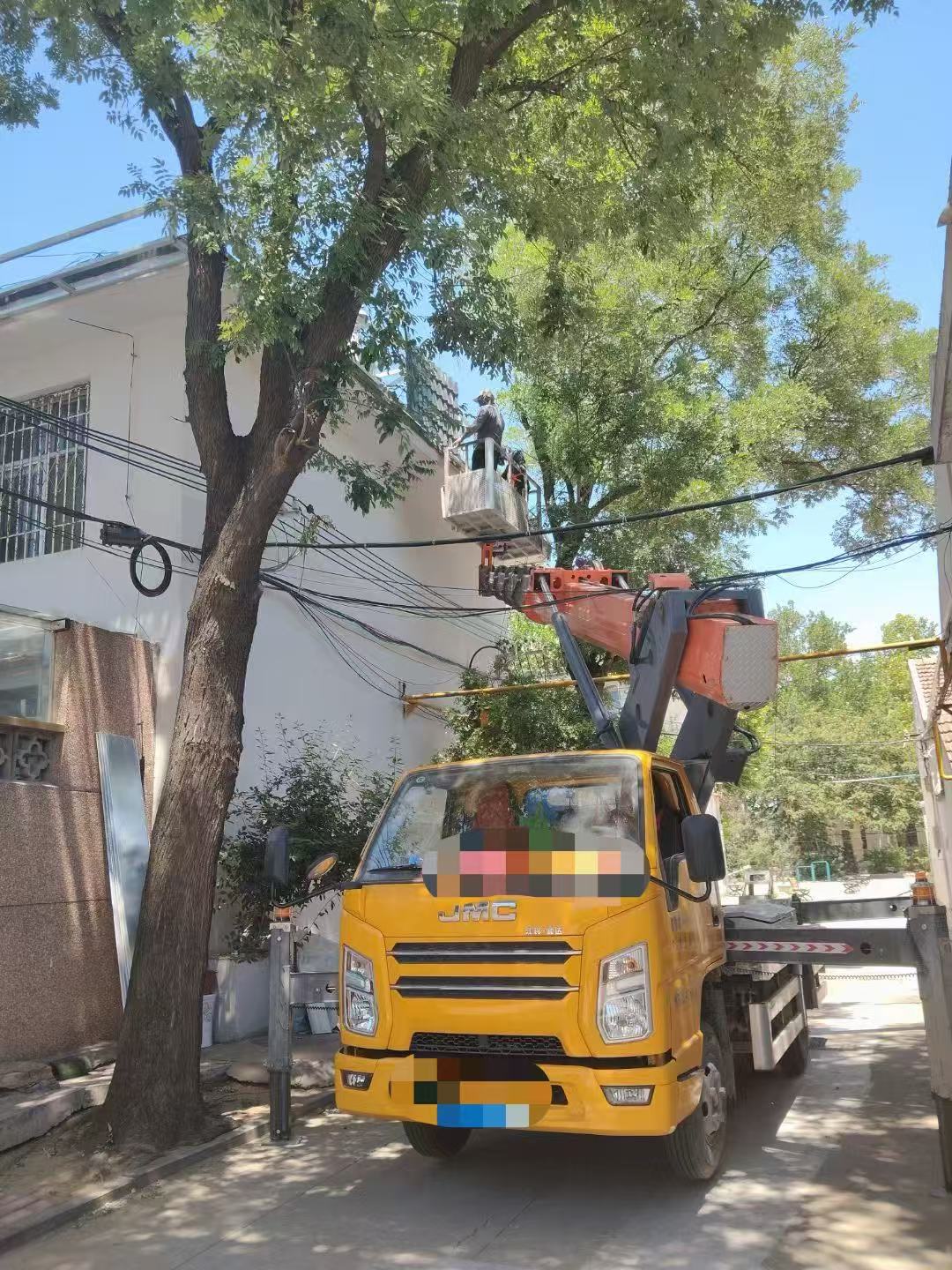 南澳县高空作业车能吊装重物吗？最大承载多少公斤？