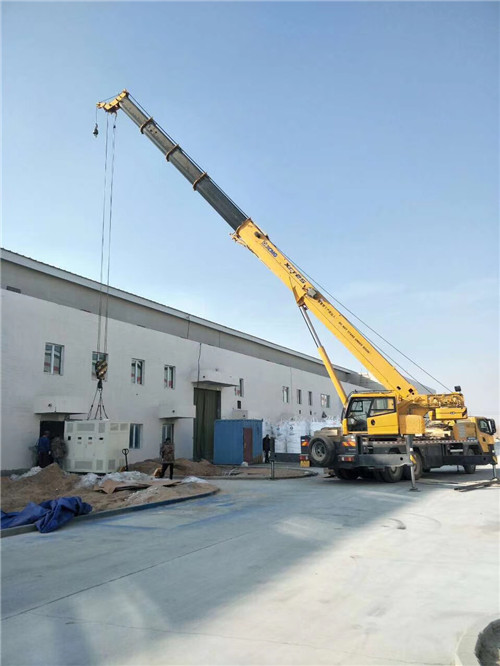 南澳县“超载就喊停”—— 吊车的 “重量保镖” 技术