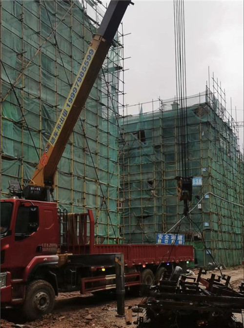 南澳县“慢工细活”—— 吊车的 “微动控制” 技术